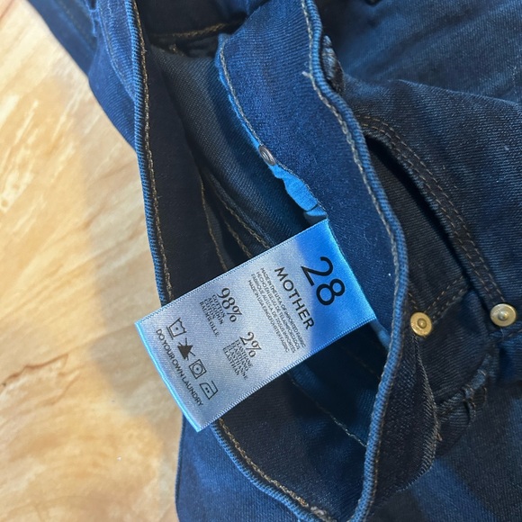 Mother Runaway Skinny Flair Jeans in The Missing Hour - Picture 4 of 6